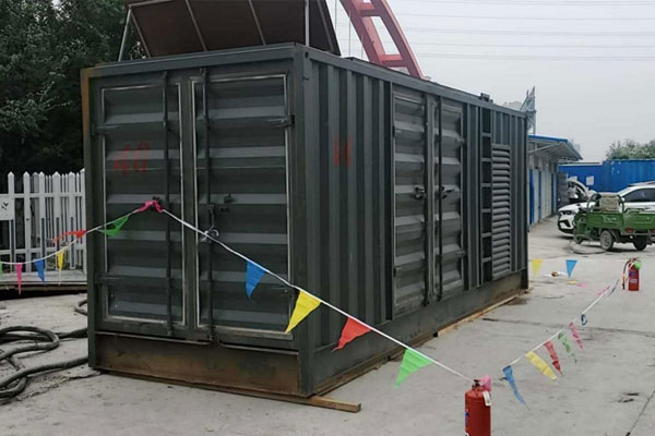 渭城发电机租赁空气滤清器多久更换一次？